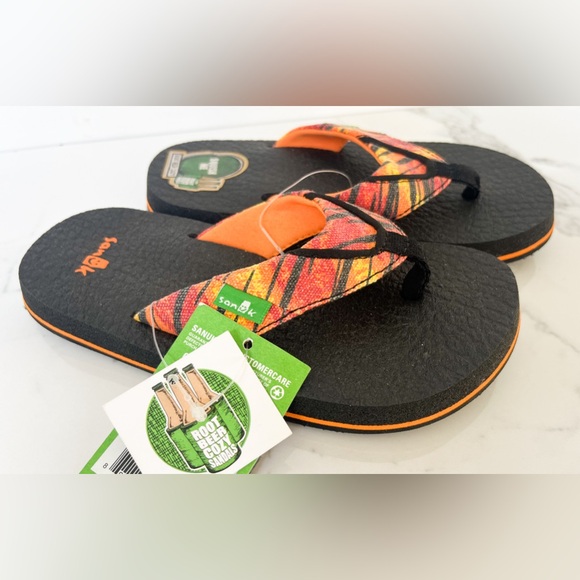 NWT! Sanuk Root Beer Cozy Funk Shoes Sandals Flip Flops Orange Red Boys Sz 11-12 - Picture 1 of 5